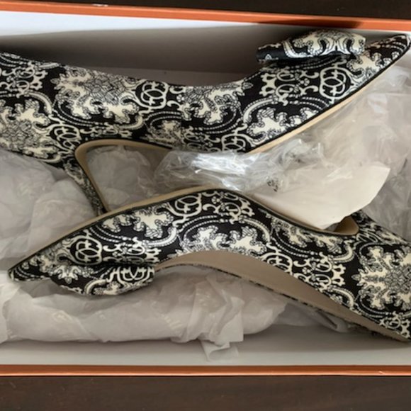 Bettye Muller Affair Pumps - Picture 2 of 6